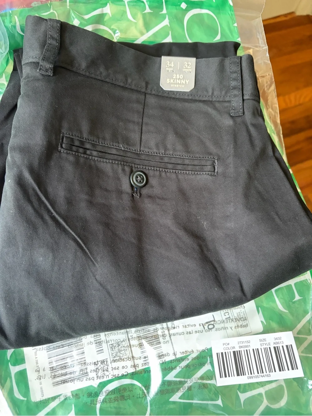 J. Crew 250 Skinny fit pant in Stretch Chino, 34x32, Black